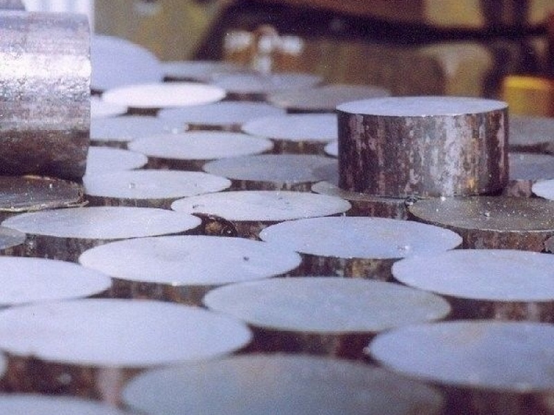 Полоса стальная быстрорежущая кованая 80 мм 300 мм Р9Ф5 ГОСТ 4405-75