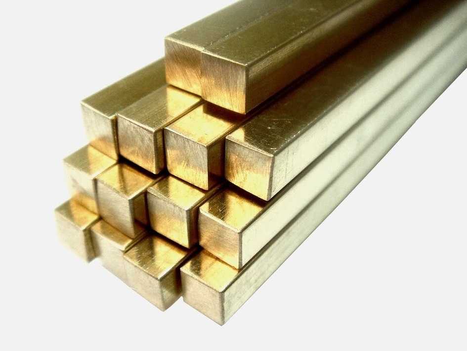 Латунные квадраты