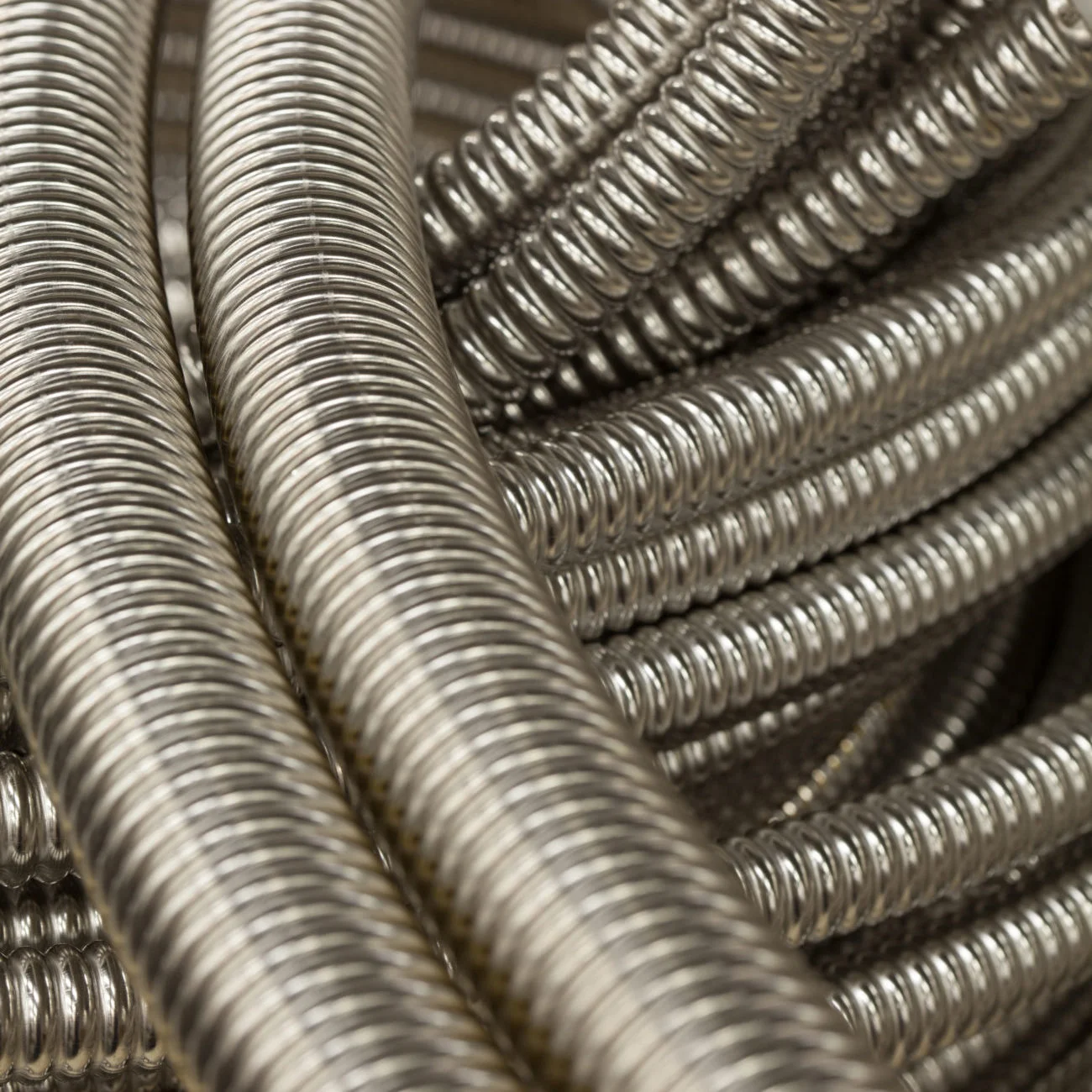 Гофрированные нержавеющие трубы