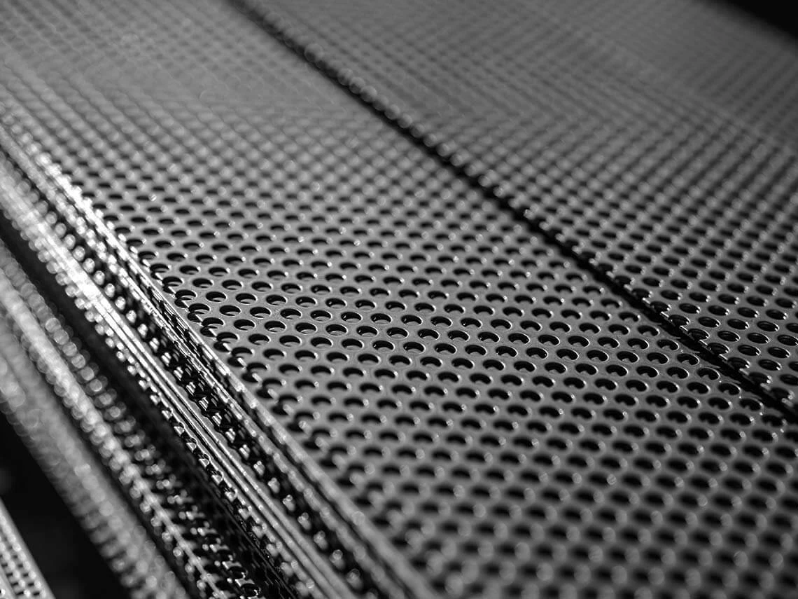 Нержавеющий перфорированный лист Rv 0.35 мм 1.5 мм 3 мм 12Х17 ГОСТ 16523-97