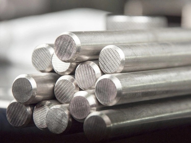 Нержавеющий пруток горячекатаный 130 мм 10Х23Н18 ГОСТ 2590-2006