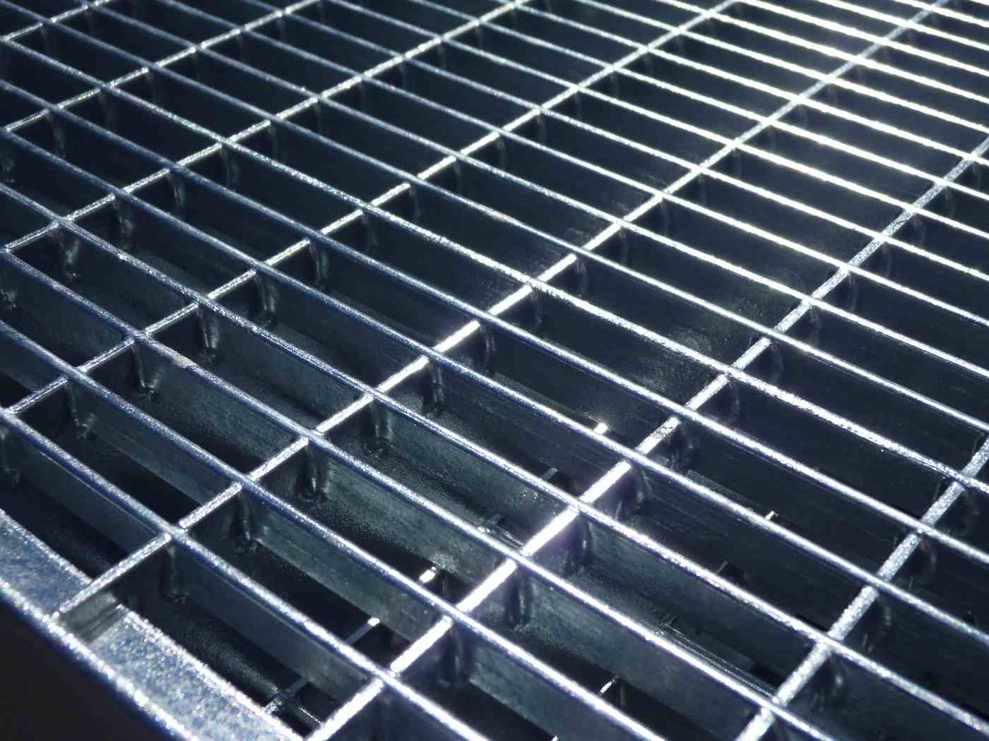 Прессованный настил нержавейка 1200х1000 мм 33х11 мм 30x2 мм ТУ 25.11.23-015-57099372-2018